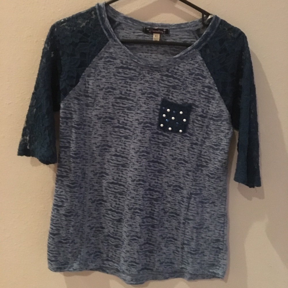 3/4 Length Blue Top